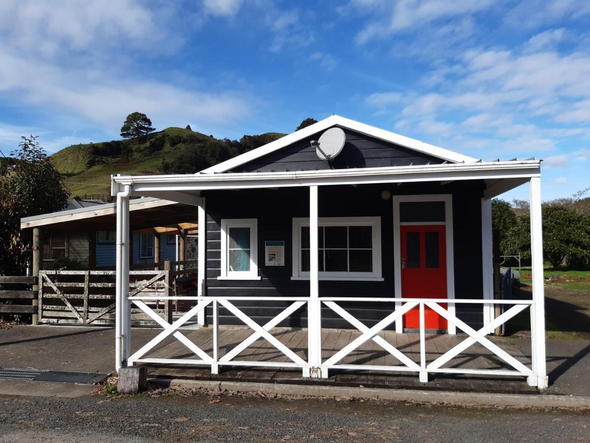 Whanga Butcher Shop Whangamomona Exterior foto